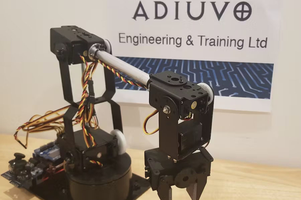 FPGA/SoC控制的机械臂